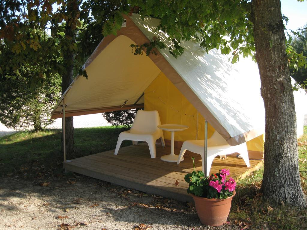 Camping Porte Des Vosges بونيوفيل الغرفة الصورة